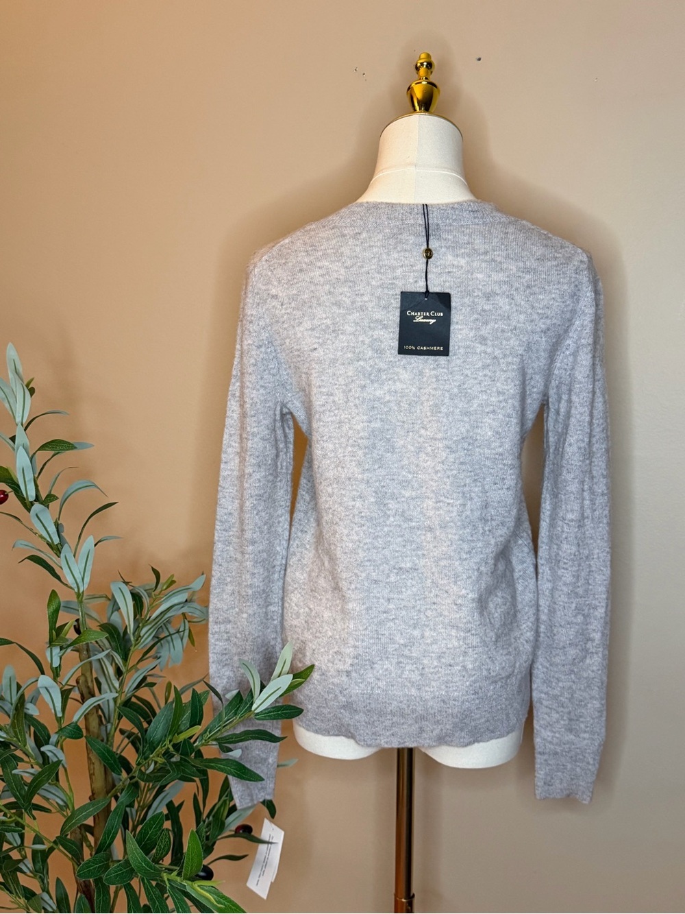412. Charter Club L’amour Cashmere Sweater XS Ice Grey Luxe Soft Knit NWT - Picture 3 of 3